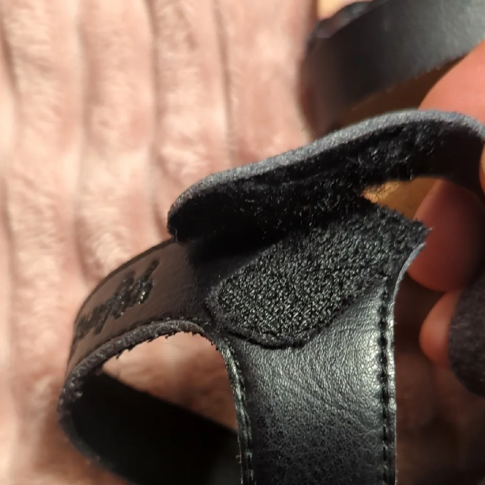 Blowfish Women's Black Sandals - Picture 3 of 10